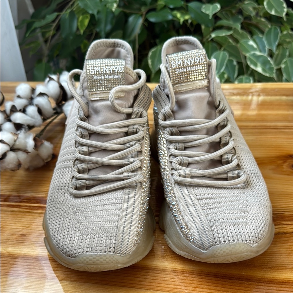 Steve Madden Cream Sneakers Knit Upper Comfort